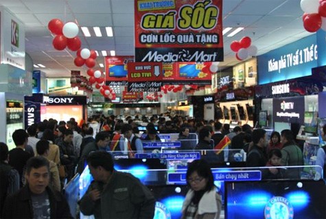 MediaMart Mỹ Đình tọa lạc trên đường Phạm Hùng là siêu thị quy mô, hiện đại với tổng diện tích trưng bày hàng hóa lến đến 3,500m2 cùng 1 trung tâm hậu mãi và trung tâm bảo hành riêng biệt.